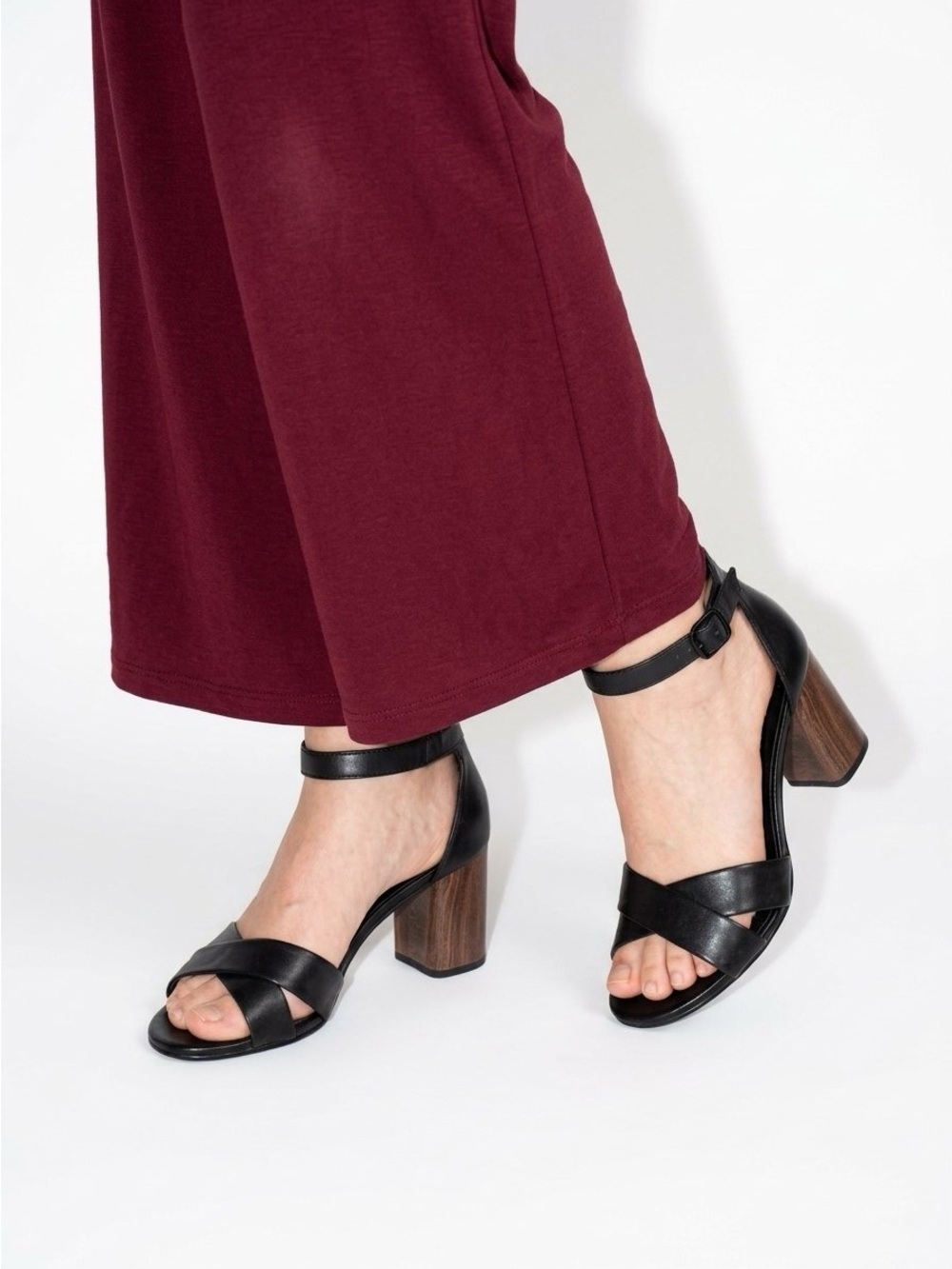 VAGABOND BLACK LEATHER BLOCK HEEL SANDALS SIZE 38 WOMENS
